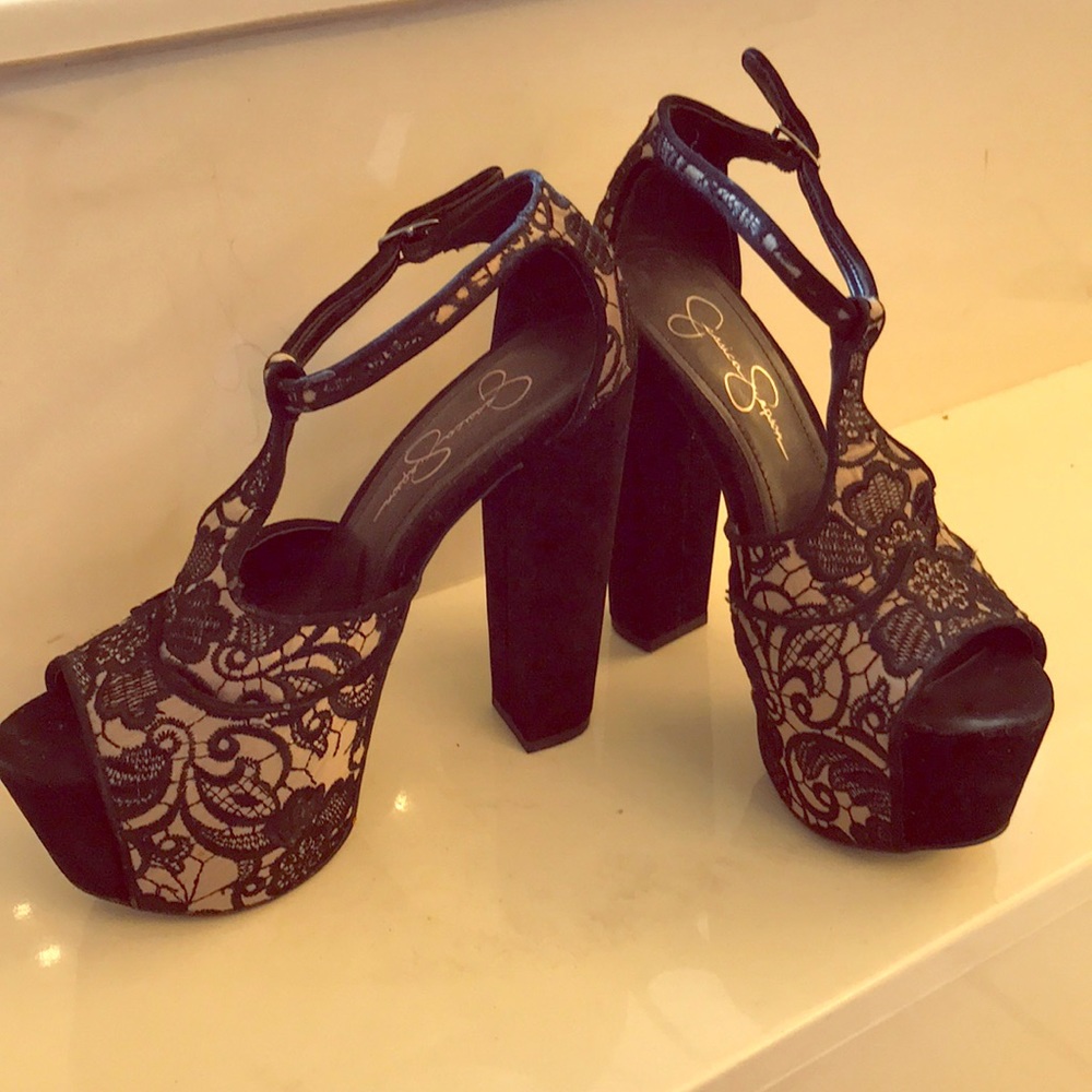 Platform heel - never been worn